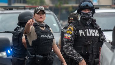 Foto de ECUADOR: Estalla caos en calles; hombres armados ocupan canal |  ACN