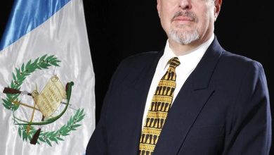 Foto de Presidente de Guatemala vuelve a citar a fiscal que trató de obstaculizar su investidura