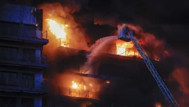 Foto de Incendio devora un edificio de viviendas en la ciudad española de Valencia