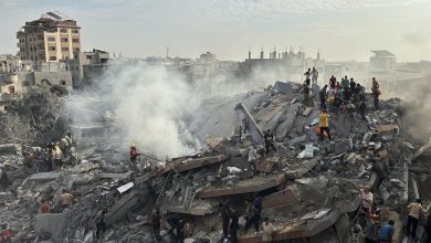 Foto de Israel asedia los hospitales Naser y Al Amal de Jan Yunis