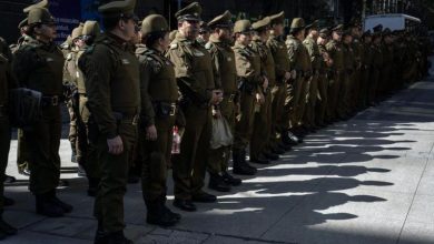 Foto de Encuentran carabineros muertos patrulla incendiada en Chile