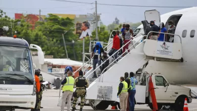 Foto de Estados Unidos reanuda la deportación de haitianos al enviar un vuelo con 50 migrantes