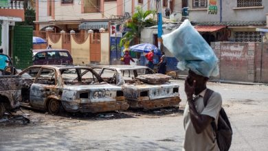 Foto de Domingo de aparente tranquilidad permite a los haitianos acudir al mercado o a la iglesia