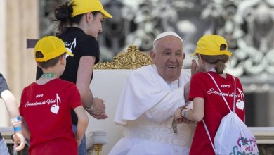 Foto de Papa celebra misa para miles de niños