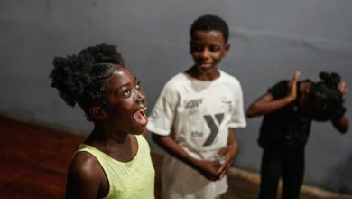 Foto de Obligada a reconstruir su vida a los 12, una niña haitiana se suma a miles que huyen de la violencia