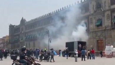 Foto de MEXICO: Normalistas lanzan explosivos al palacio presidencial |  ACN