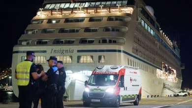 Foto de 30 migrantes murieron en barcaza rescatada por crucero