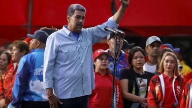 Foto de Maduro reitera promesas en la víspera de los comicios pese a prohibición