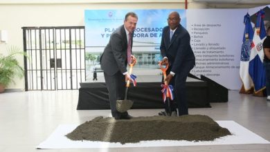 Foto de UASD y el MICM inician construirán planta purificadora