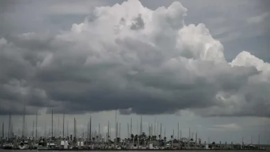 Foto de Beryl toca tierra como huracán cerca Matagorda, costa Texas