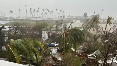 Foto de Jamaica mantiene toque de queda por paso del huracán Beryl