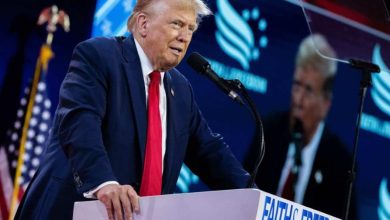 Foto de EU: Trump se burla de Joe Biden y lo llama «un montón de m….” |  ACN