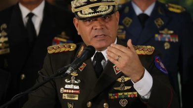 Foto de Militares y policías de Venezuela rechazan los planes “sediciosos” de líderes opositores