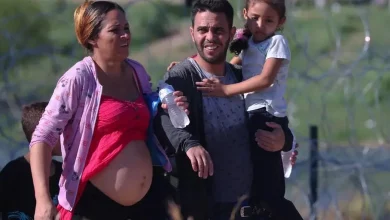 Foto de La estampida migratoria en Cuba continúa sin final a la vista e impacta en la caída de la población