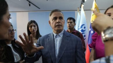 Foto de Fiscalía venezolana expresa "respeto" por el salvoconducto del Gobierno a González Urrutia