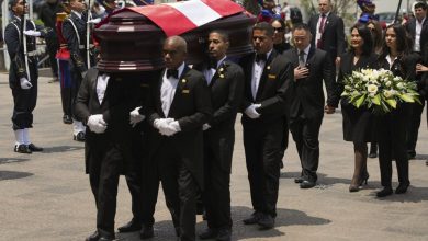 Foto de Cientos de personas despiden a Fujimori, al que consideran el mejor presidente del Perú