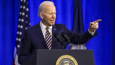 Foto de Biden asegura en un evento latino que los inmigrantes