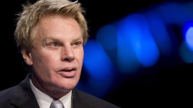 Foto de Expresidente de Abercrombie es arrestado en EEUU por explotación sexual de hombres jóvenes