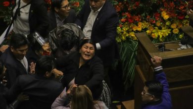 Foto de Con violencia impiden sesión Parlamento contra Evo morales |  ACN