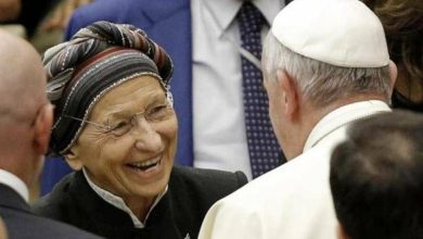 Foto de El papa visita a la histórica líder radical Emma Bonino en su casa en el centro de Roma