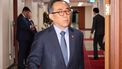 Foto de Tras polémica ley marcial, el Parlamento destituye al presidente surcoreano