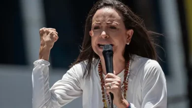 Foto de María Corina Machado dice que está en un "lugar seguro" tras denuncia de "retención"