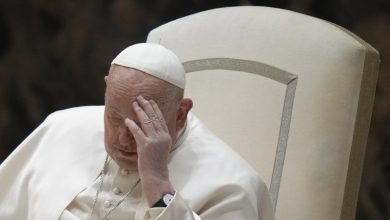 Foto de El mundo está «en manos de poderes malignos», dice el papa |  ACN