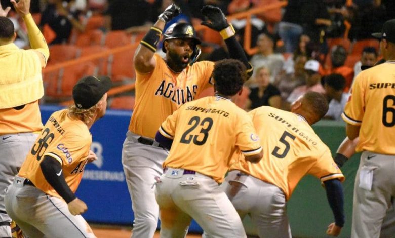 Foto de Aderlin Rodríguez inicia como terminó el año pasado