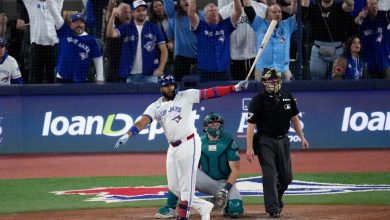 Foto de Blue Jays fuerzan el Juego 7 gracias al poder de Guerrero Jr. y al pitcheo de Yesavage