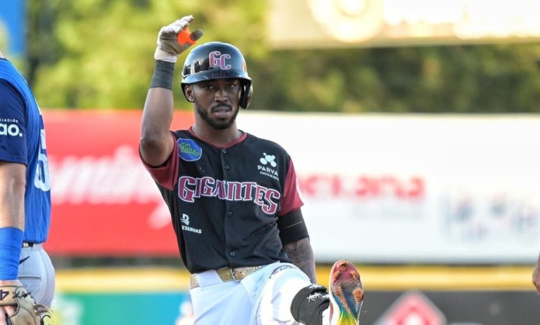 Foto de García y Taylor impulsan a los Gigantes a un cerrado triunfo y los elevan al tercer lugar del béisbol dominicano