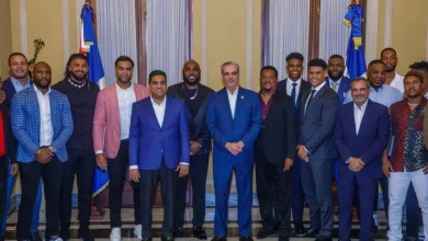 Foto de Abinader encabeza encuentro con peloteros de Grandes Ligas