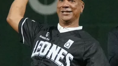 Foto de Moisés Alou siente el calor de los escogidistas