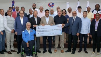 Foto de Kelvin Cruz y Garibaldy Bautista piden a federaciones liquidar