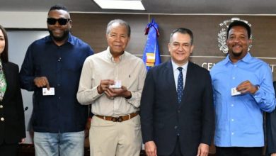 Foto de Marichal, Pedro, Vladimir y David “Proceso de cedulación es excelente”