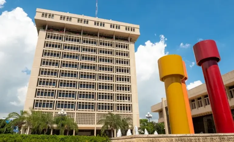Foto de Banco Central destaca alza de la inversión extranjera en República Dominicana