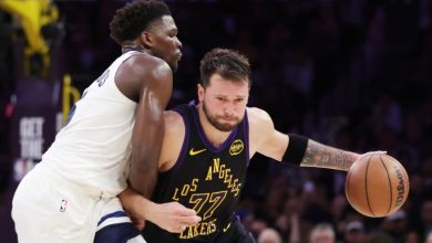 Foto de Luka y Reaves se ocupan de los Timberwolves