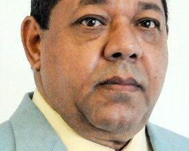 Foto de Tony Peña exhorta a peloteros pensar en el país