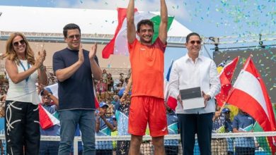 Foto de Mariano Navone carga con la corona RD Open Cap Cana