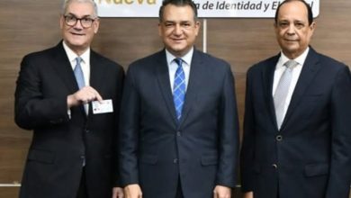 Foto de Gonzalo recibe su nueva cédula y valora proceso como positivo |  ACN