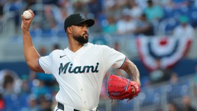 Foto de Sandy Alcántara con primera salida dominante