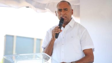 Foto de Julito Fulcar gestionará techado de canchas en Peravia