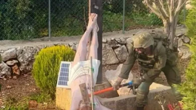 Foto de La talla de Jesucristo realizada por un soldado israelí en el Líbano ha provocado indignación.