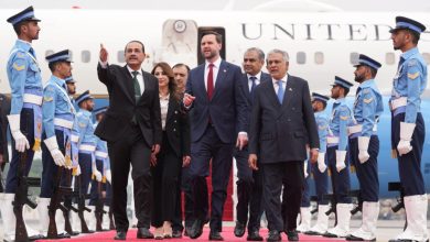 Foto de Funcionarios estadounidenses e iraníes se reunieron con mediadores en Pakistán cuando comenzaron las conversaciones.