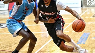 Foto de Charlie Brown Jr. lleva a los Gigantes a la victoria sobre los Titanes