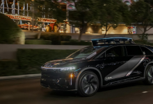 Foto de Uber y Nuro comienzan a probar con empleados un robotaxis Lucid Gravity