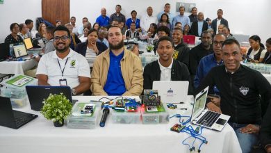 Foto de Docentes de la Regional 15 se capacitan en robótica