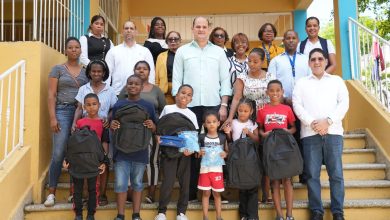 Foto de Inabie entrega útiles escolares a estudiantes afectados por lluvias