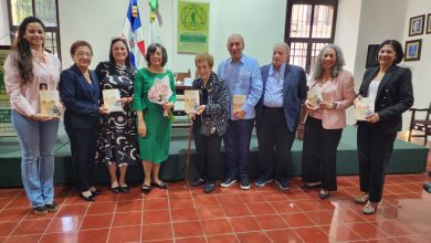Foto de Eleanor Grimaldi presenta su obra “Pedagogía y Educación”