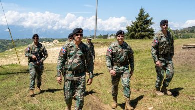 Foto de Comandante del Ejército refuerza supervisión en la línea fronteriza