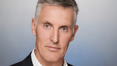 Foto de Cómo se combinan la IA y el juicio humano en el análisis del mercado financiero moderno